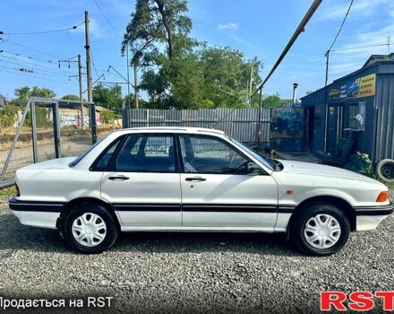 Белый Мицубиси Галант, объемом двигателя 1.8 л и пробегом 230 тыс. км за 1399 $, фото 5 на Automoto.ua