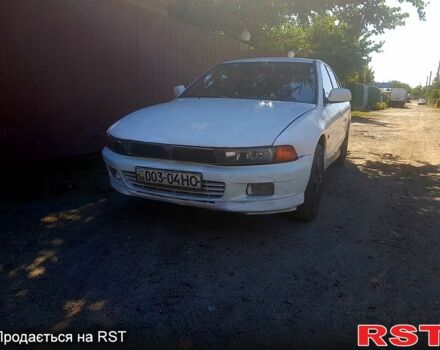 Белый Мицубиси Галант, объемом двигателя 2 л и пробегом 200 тыс. км за 1750 $, фото 2 на Automoto.ua