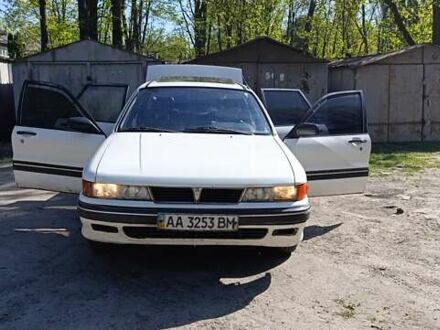 Міцубісі Галант 1993 у Києві на Automoto.ua Білий Міцубісі Галант, об'ємом двигуна 1.76 л та пробігом 407 тис. км за 1700 $, фото 1 на Automoto.ua
