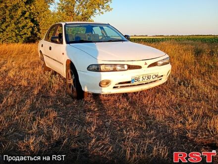 Мицубиси Галант 1995 в Врадиевке на Automoto.ua Белый Мицубиси Галант, объемом двигателя 1.8 л и пробегом 289 тыс. км за 1200 $, фото 1 на Automoto.ua