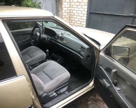 Бежевий Міцубісі Галант, об'ємом двигуна 1.6 л та пробігом 327 тис. км за 1100 $, фото 4 на Automoto.ua