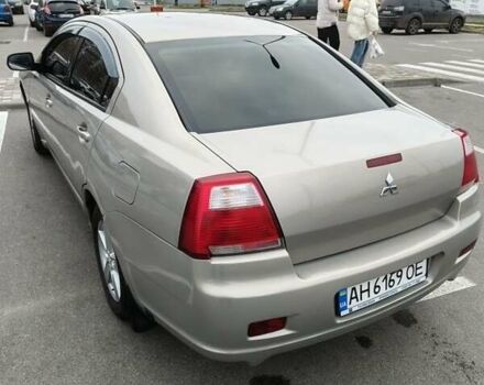 Бежевый Мицубиси Галант, объемом двигателя 2.4 л и пробегом 320 тыс. км за 5000 $, фото 3 на Automoto.ua