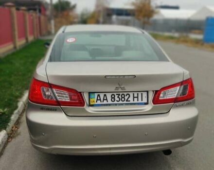 Бежевый Мицубиси Галант, объемом двигателя 2.38 л и пробегом 320 тыс. км за 4100 $, фото 4 на Automoto.ua