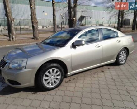 Бежевый Мицубиси Галант, объемом двигателя 2.4 л и пробегом 221 тыс. км за 5550 $, фото 2 на Automoto.ua