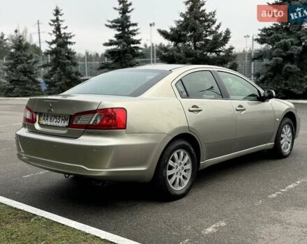 Бежевый Мицубиси Галант, объемом двигателя 2.4 л и пробегом 178 тыс. км за 5600 $, фото 4 на Automoto.ua