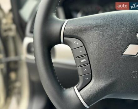 Бежевый Мицубиси Галант, объемом двигателя 2.4 л и пробегом 178 тыс. км за 5600 $, фото 30 на Automoto.ua