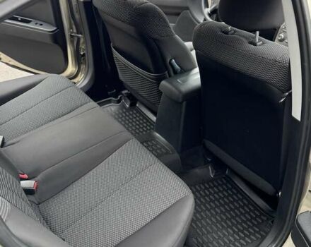 Бежевый Мицубиси Галант, объемом двигателя 2.4 л и пробегом 178 тыс. км за 5600 $, фото 49 на Automoto.ua