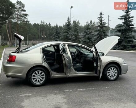 Бежевый Мицубиси Галант, объемом двигателя 2.4 л и пробегом 178 тыс. км за 5600 $, фото 18 на Automoto.ua