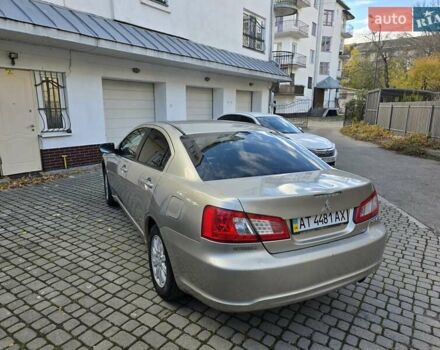 Бежевый Мицубиси Галант, объемом двигателя 2.4 л и пробегом 205 тыс. км за 7700 $, фото 4 на Automoto.ua