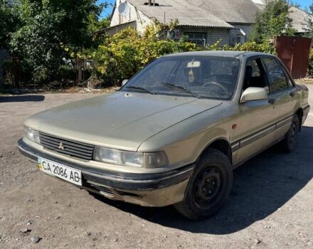 Бежевый Мицубиси Галант, объемом двигателя 1.8 л и пробегом 70 тыс. км за 700 $, фото 1 на Automoto.ua