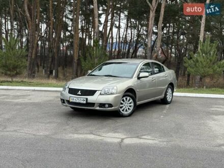 Бежевый Мицубиси Галант, объемом двигателя 2.4 л и пробегом 178 тыс. км за 5600 $, фото 1 на Automoto.ua