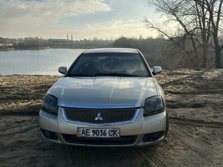 Бежевый Мицубиси Галант, объемом двигателя 2.38 л и пробегом 240 тыс. км за 5500 $, фото 1 на Automoto.ua