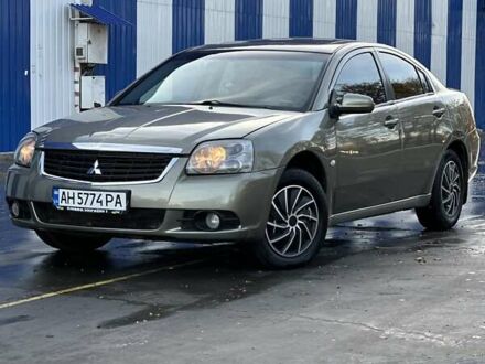 Бежевый Мицубиси Галант, объемом двигателя 2.4 л и пробегом 147 тыс. км за 4900 $, фото 1 на Automoto.ua