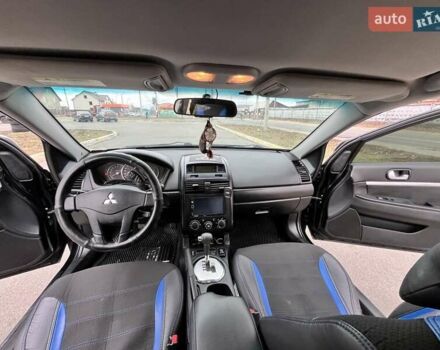 Черный Мицубиси Галант, объемом двигателя 2.38 л и пробегом 388 тыс. км за 5000 $, фото 11 на Automoto.ua