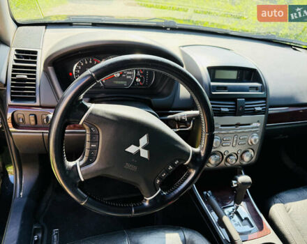 Черный Мицубиси Галант, объемом двигателя 2.4 л и пробегом 275 тыс. км за 5300 $, фото 1 на Automoto.ua