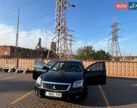 Черный Мицубиси Галант, объемом двигателя 2.38 л и пробегом 163 тыс. км за 6800 $, фото 3 на Automoto.ua