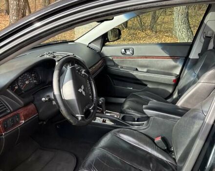 Черный Мицубиси Галант, объемом двигателя 2.4 л и пробегом 209 тыс. км за 6700 $, фото 13 на Automoto.ua