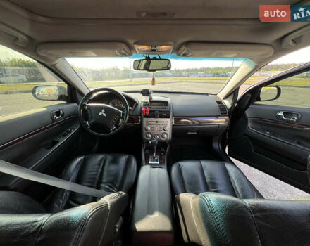 Черный Мицубиси Галант, объемом двигателя 2.4 л и пробегом 462 тыс. км за 5000 $, фото 6 на Automoto.ua