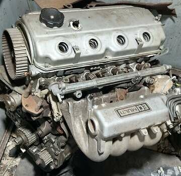 Красный Мицубиси Галант, объемом двигателя 2 л и пробегом 275 тыс. км за 2200 $, фото 2 на Automoto.ua