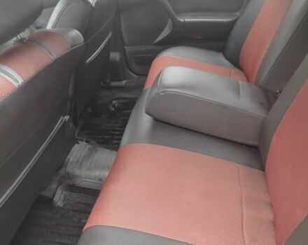 Красный Мицубиси Галант, объемом двигателя 2 л и пробегом 666 тыс. км за 999 $, фото 4 на Automoto.ua