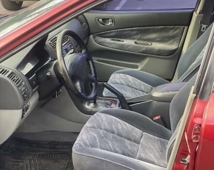 Красный Мицубиси Галант, объемом двигателя 2.5 л и пробегом 350 тыс. км за 2850 $, фото 12 на Automoto.ua