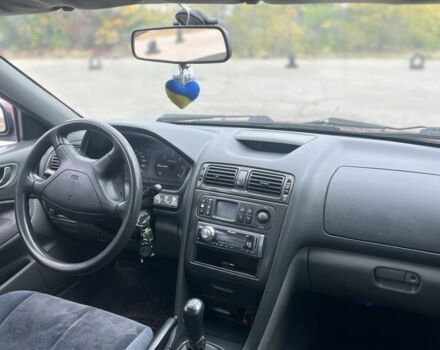 Красный Мицубиси Галант, объемом двигателя 2 л и пробегом 200 тыс. км за 2999 $, фото 13 на Automoto.ua