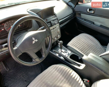 Красный Мицубиси Галант, объемом двигателя 2.4 л и пробегом 284 тыс. км за 6990 $, фото 30 на Automoto.ua