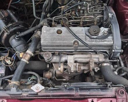 Красный Мицубиси Галант, объемом двигателя 2 л и пробегом 270 тыс. км за 2000 $, фото 4 на Automoto.ua