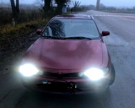 Червоний Міцубісі Галант, об'ємом двигуна 2 л та пробігом 250 тис. км за 2000 $, фото 1 на Automoto.ua