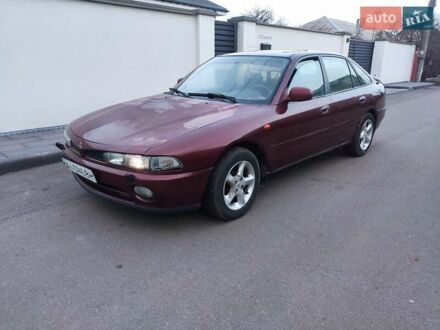 Красный Мицубиси Галант, объемом двигателя 2 л и пробегом 284 тыс. км за 1200 $, фото 1 на Automoto.ua