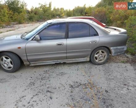 Мицубиси Галант, объемом двигателя 1.8 л и пробегом 100 тыс. км за 1350 $, фото 3 на Automoto.ua