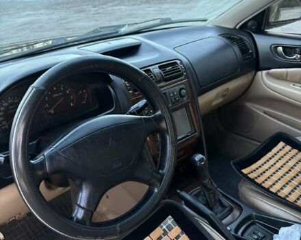 Мицубиси Галант, объемом двигателя 2.5 л и пробегом 300 тыс. км за 2500 $, фото 9 на Automoto.ua