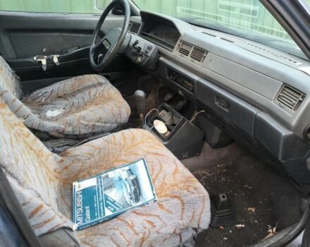 Серый Мицубиси Галант, объемом двигателя 1.6 л и пробегом 500 тыс. км за 251 $, фото 5 на Automoto.ua