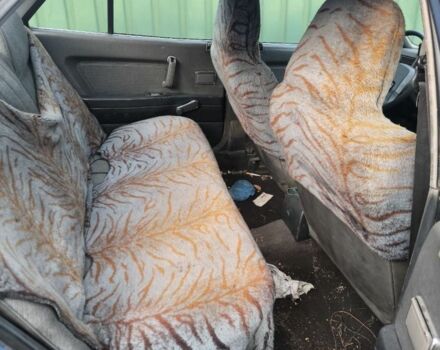 Серый Мицубиси Галант, объемом двигателя 1.6 л и пробегом 500 тыс. км за 251 $, фото 6 на Automoto.ua