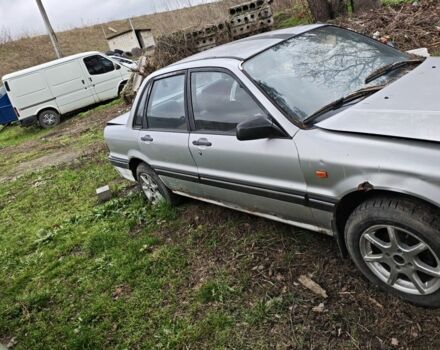 Серый Мицубиси Галант, объемом двигателя 1.8 л и пробегом 300 тыс. км за 450 $, фото 3 на Automoto.ua