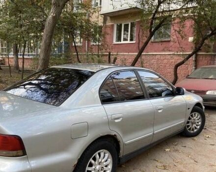 Сірий Міцубісі Галант, об'ємом двигуна 2.5 л та пробігом 260 тис. км за 2900 $, фото 3 на Automoto.ua