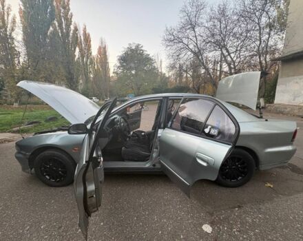 Серый Мицубиси Галант, объемом двигателя 2.5 л и пробегом 422 тыс. км за 3100 $, фото 2 на Automoto.ua