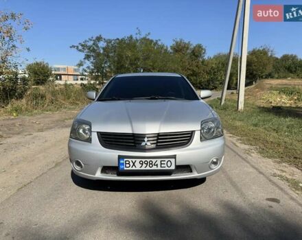 Серый Мицубиси Галант, объемом двигателя 2.38 л и пробегом 274 тыс. км за 5000 $, фото 3 на Automoto.ua