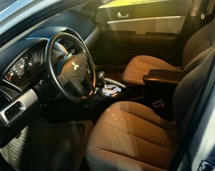 Серый Мицубиси Галант, объемом двигателя 2.35 л и пробегом 218 тыс. км за 5300 $, фото 22 на Automoto.ua