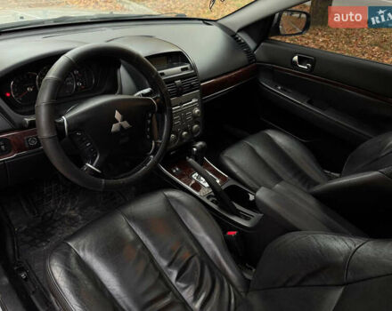 Серый Мицубиси Галант, объемом двигателя 2.38 л и пробегом 267 тыс. км за 3900 $, фото 5 на Automoto.ua