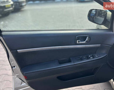 Серый Мицубиси Галант, объемом двигателя 2.4 л и пробегом 285 тыс. км за 6200 $, фото 6 на Automoto.ua