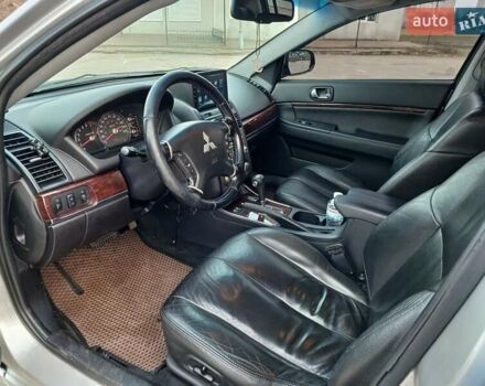 Серый Мицубиси Галант, объемом двигателя 2.4 л и пробегом 297 тыс. км за 6000 $, фото 7 на Automoto.ua