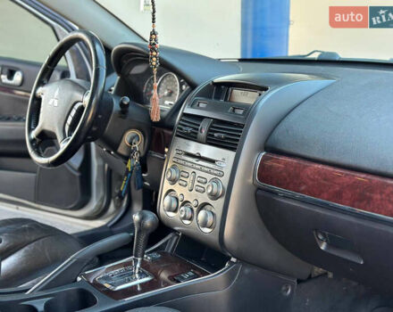 Серый Мицубиси Галант, объемом двигателя 2.38 л и пробегом 234 тыс. км за 5399 $, фото 21 на Automoto.ua