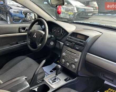 Серый Мицубиси Галант, объемом двигателя 2.4 л и пробегом 285 тыс. км за 6200 $, фото 16 на Automoto.ua