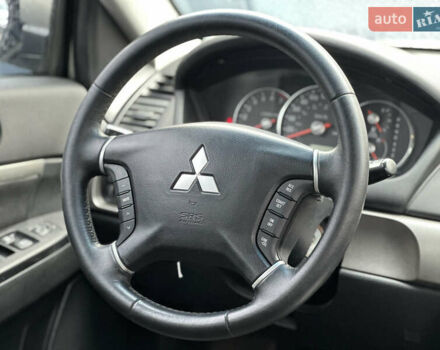 Мицубиси Галант 2009 в Львове на Automoto.ua Серый Мицубиси Галант, объемом двигателя 2.38 л и пробегом 186 тыс. км за 4490 $, фото 13 на Automoto.ua