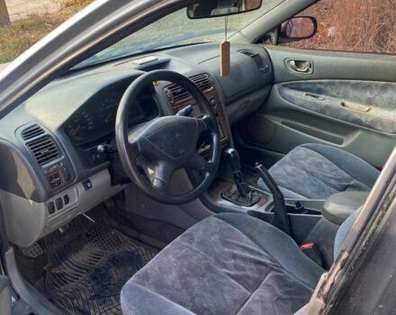 Серый Мицубиси Галант, объемом двигателя 2 л и пробегом 300 тыс. км за 600 $, фото 10 на Automoto.ua