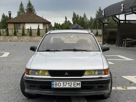 Міцубісі Галант 1988 у Тернополі на Automoto.ua Сірий Міцубісі Галант, об'ємом двигуна 2 л та пробігом 228 тис. км за 1950 $, фото 1 на Automoto.ua