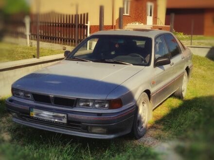 Міцубісі Галант 1992 у Чернівцях на Automoto.ua Сірий Міцубісі Галант, об'ємом двигуна 2 л та пробігом 360 тис. км за 2200 $, фото 1 на Automoto.ua