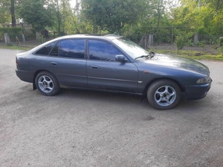 Міцубісі Галант 1993 у Вінниці на Automoto.ua Сірий Міцубісі Галант, об'ємом двигуна 2 л та пробігом 300 тис. км за 950 $, фото 1 на Automoto.ua