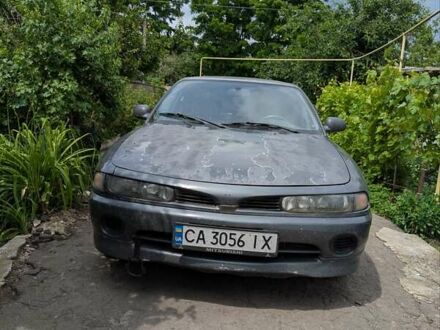 Мицубиси Галант 1994 в Черкассах на Automoto.ua Серый Мицубиси Галант, объемом двигателя 2 л и пробегом 380 тыс. км за 2200 $, фото 1 на Automoto.ua